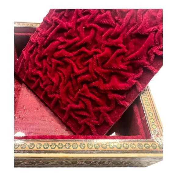 Vintage Intricate Micro Mosaic Lidded Box Velvet Lining Inlaid Marquetry - Picture 2 of 6